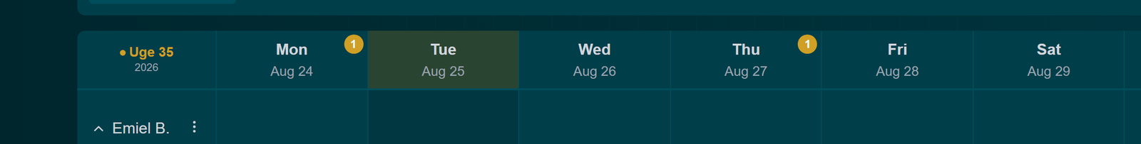Ugens dage med orange tal på mandag og torsdag, der viser manglende påkrævede opgaver